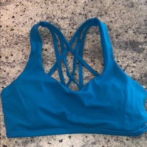 Aqua free to be serene bra lululemon 8